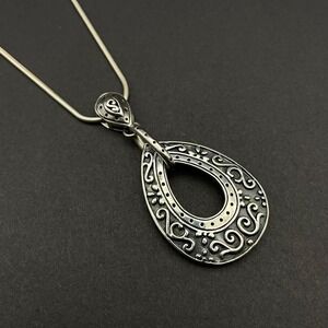 Vintage Sterling Silver Filigree Ornate Teardrop Pendant Necklace Snake Chain‎